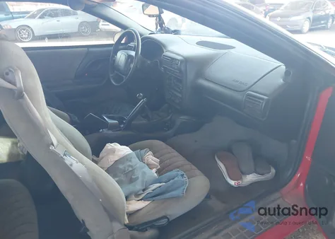 2000 Chevrolet Camaro from USA, damaged, VIN 2G1FP22K9Y2152491